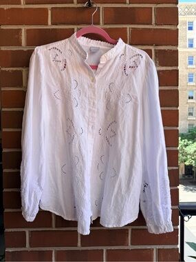 Chico's White Eyelet Button-Front Blouse Chico’s size 2